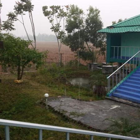 Banani Resort By Wb Inn Gosāba Екстериор снимка